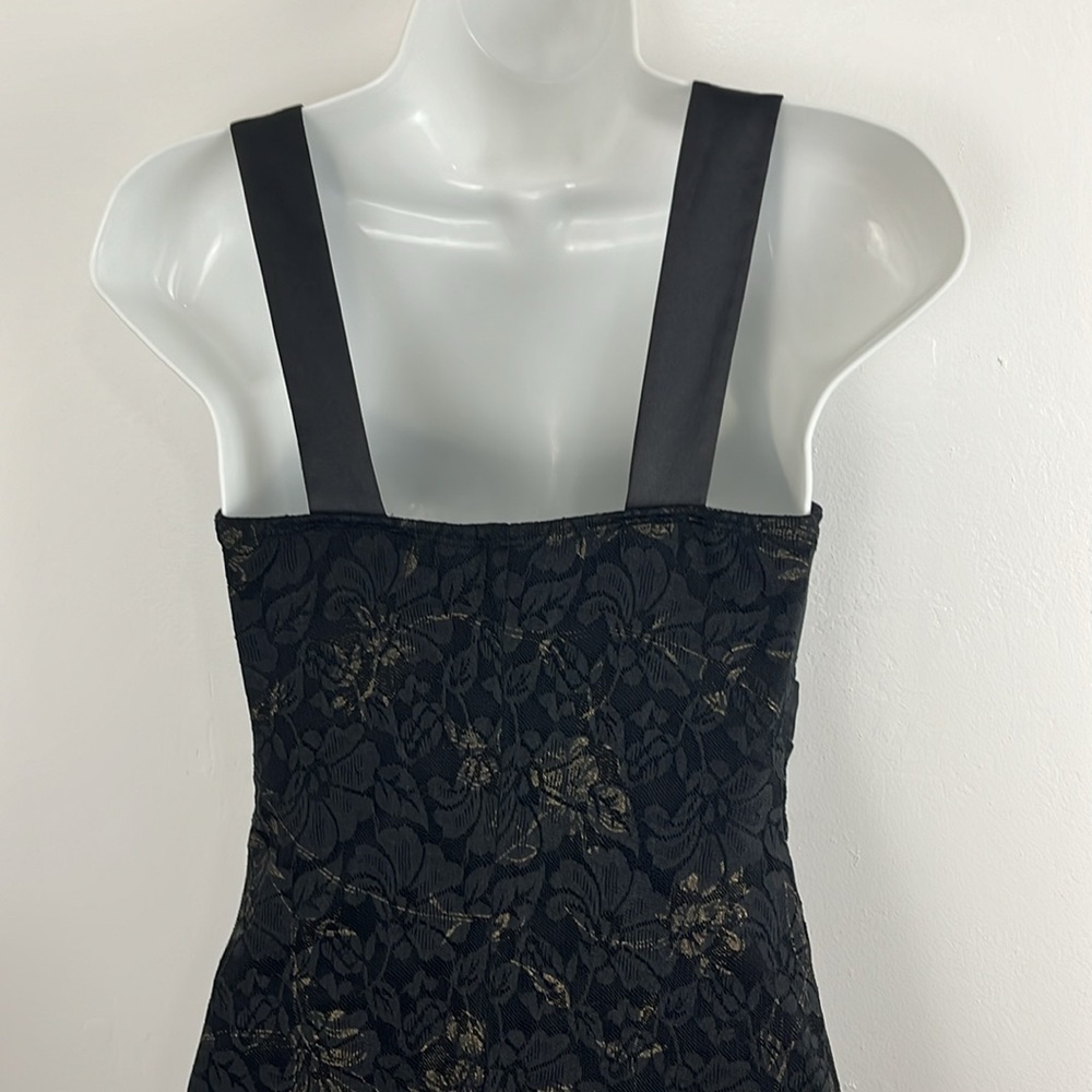 Le Chateau Black and Gold Lace Midi Dress - Picture 8 of 11